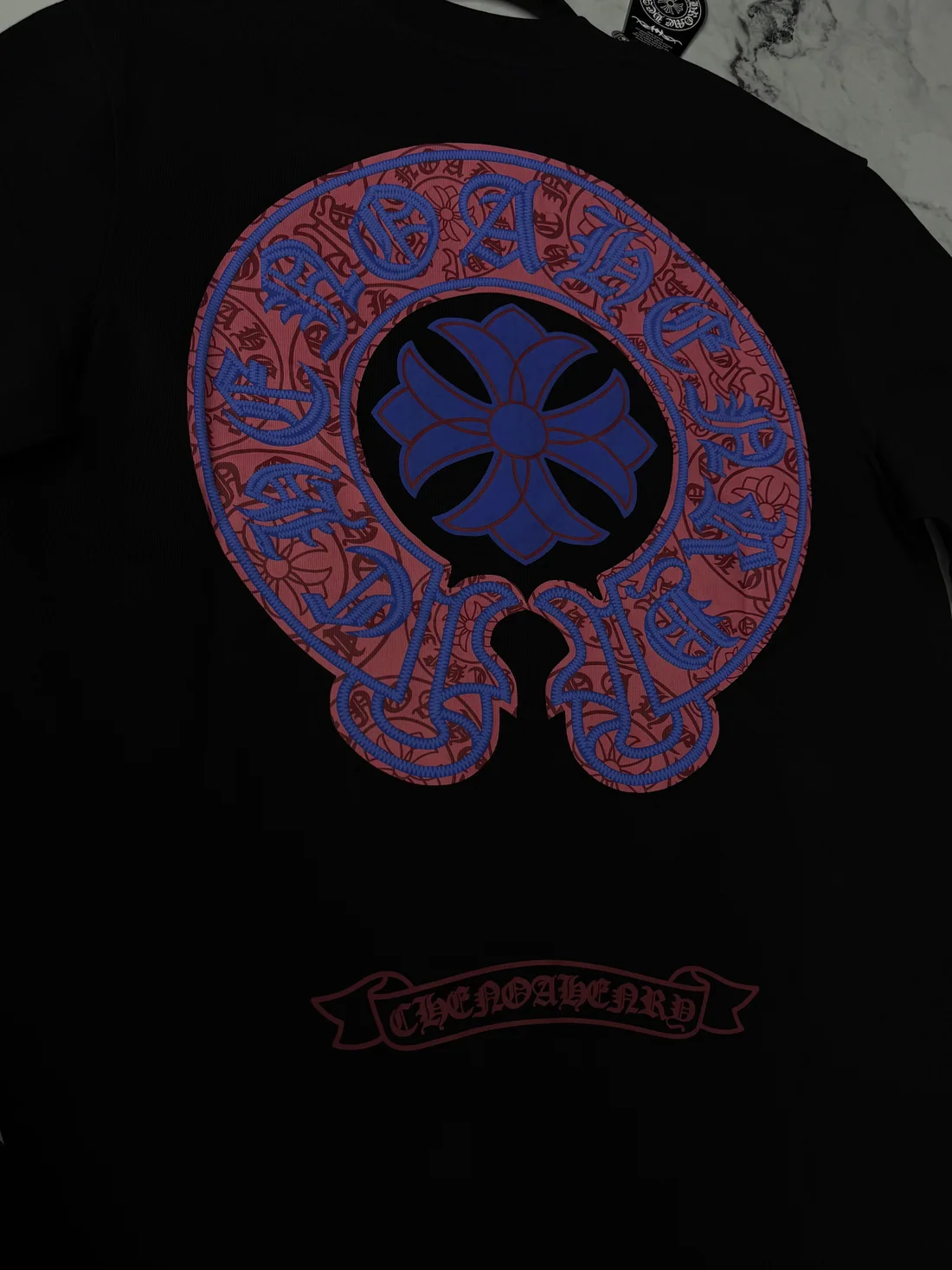 Playera turca con estampado grande en la espalda