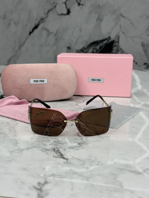 Lentes mica café · montura al aire